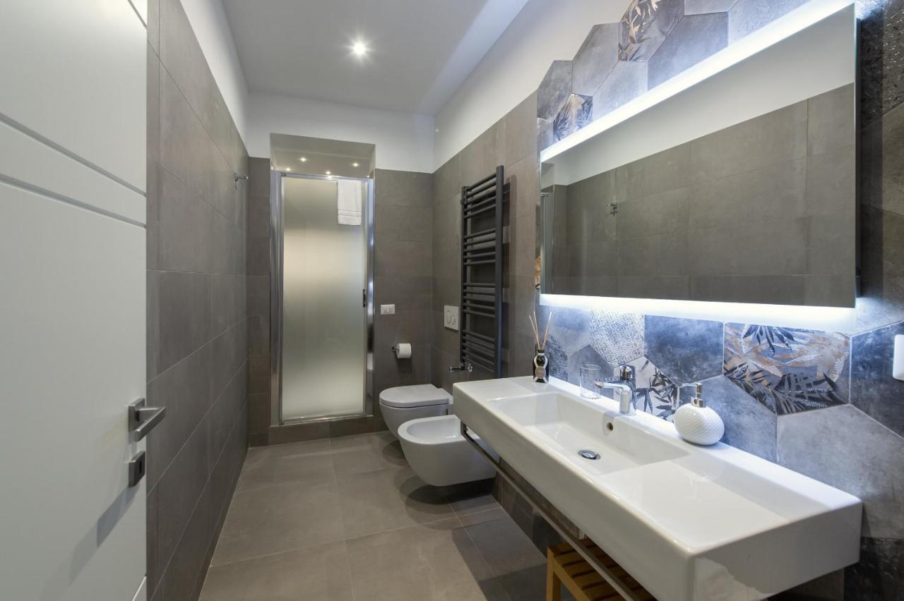 Peony - 13 Piazza Pio XI Apartment โรม ภายนอก รูปภาพ