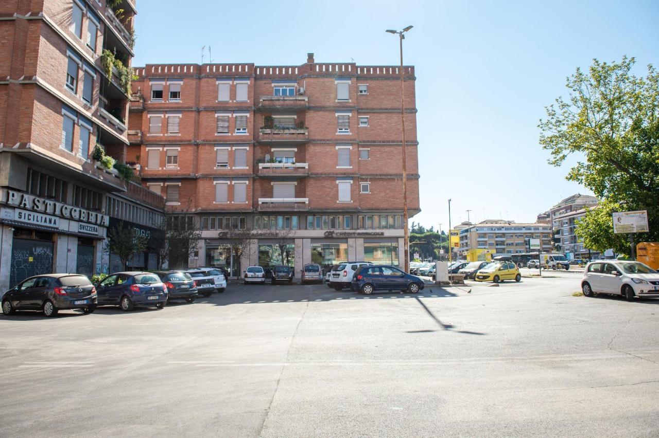Peony - 13 Piazza Pio XI Apartment โรม ภายนอก รูปภาพ